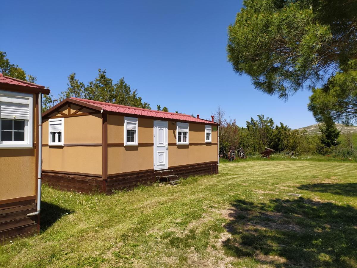 Camino De Santiago Hostel Castrojeriz Kültér fotó